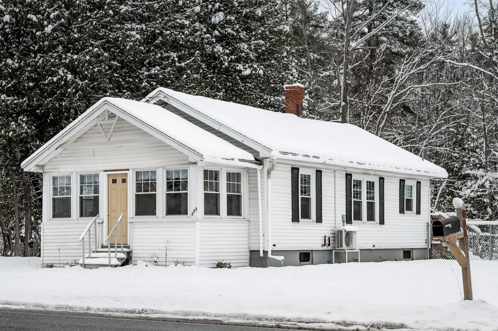 899 N Main Street Brewer ME 04412