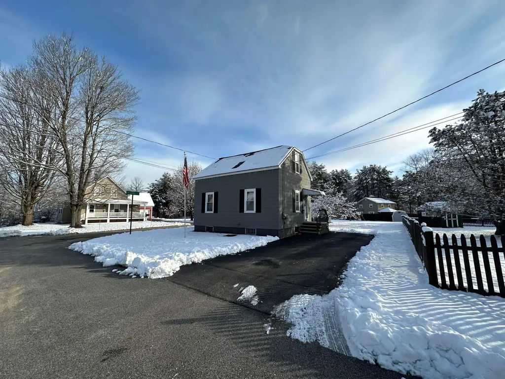 38 Morse Avenue Lewiston ME 04240
