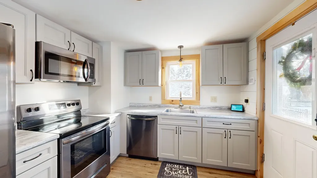 38 Morse Avenue Lewiston ME 04240