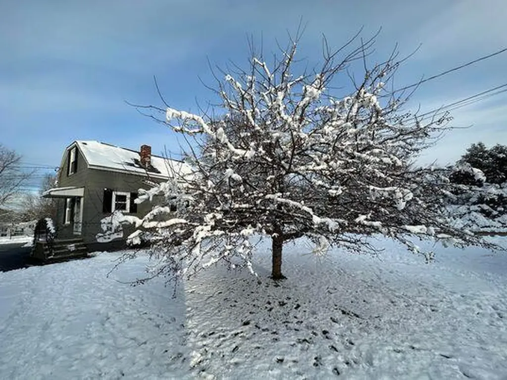 38 Morse Avenue Lewiston ME 04240