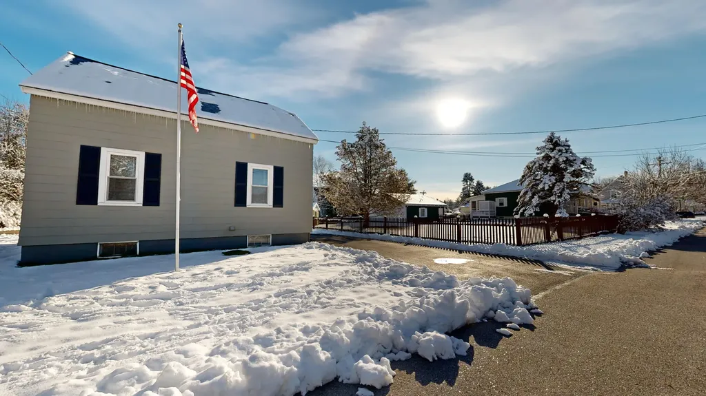 38 Morse Avenue Lewiston ME 04240