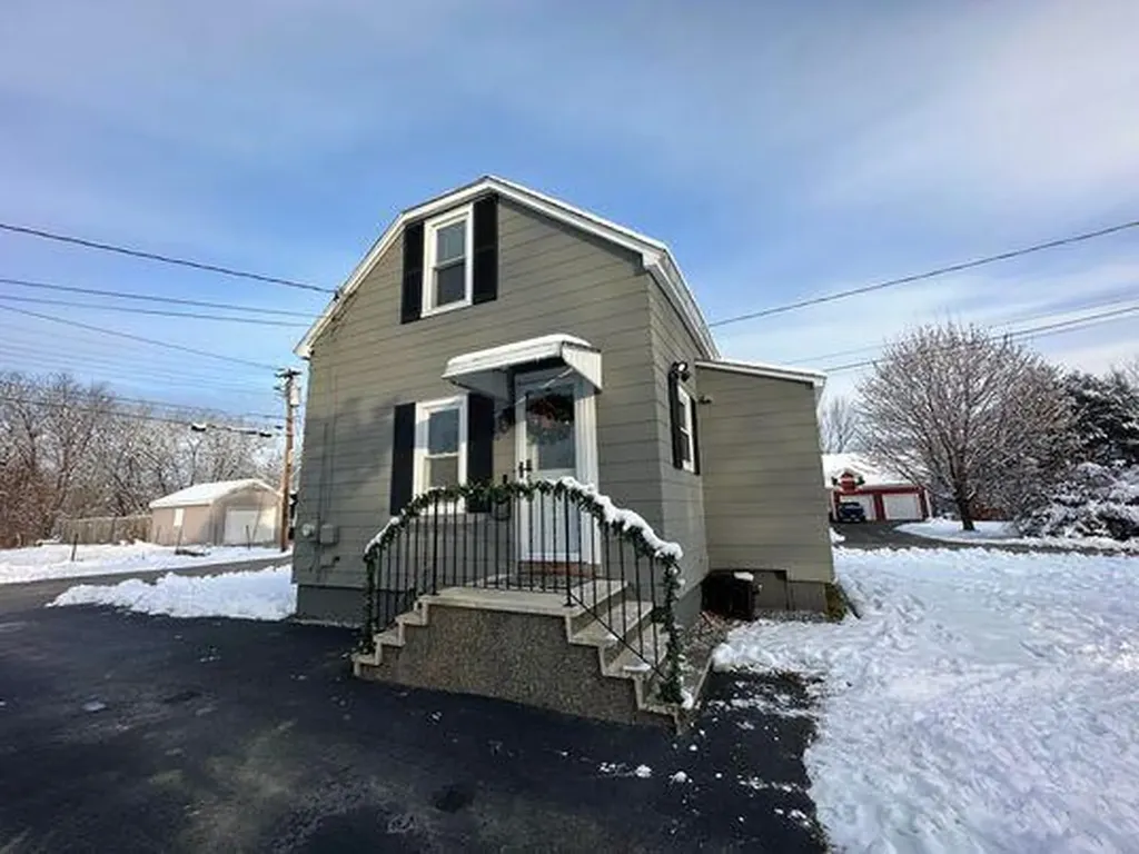 38 Morse Avenue Lewiston ME 04240