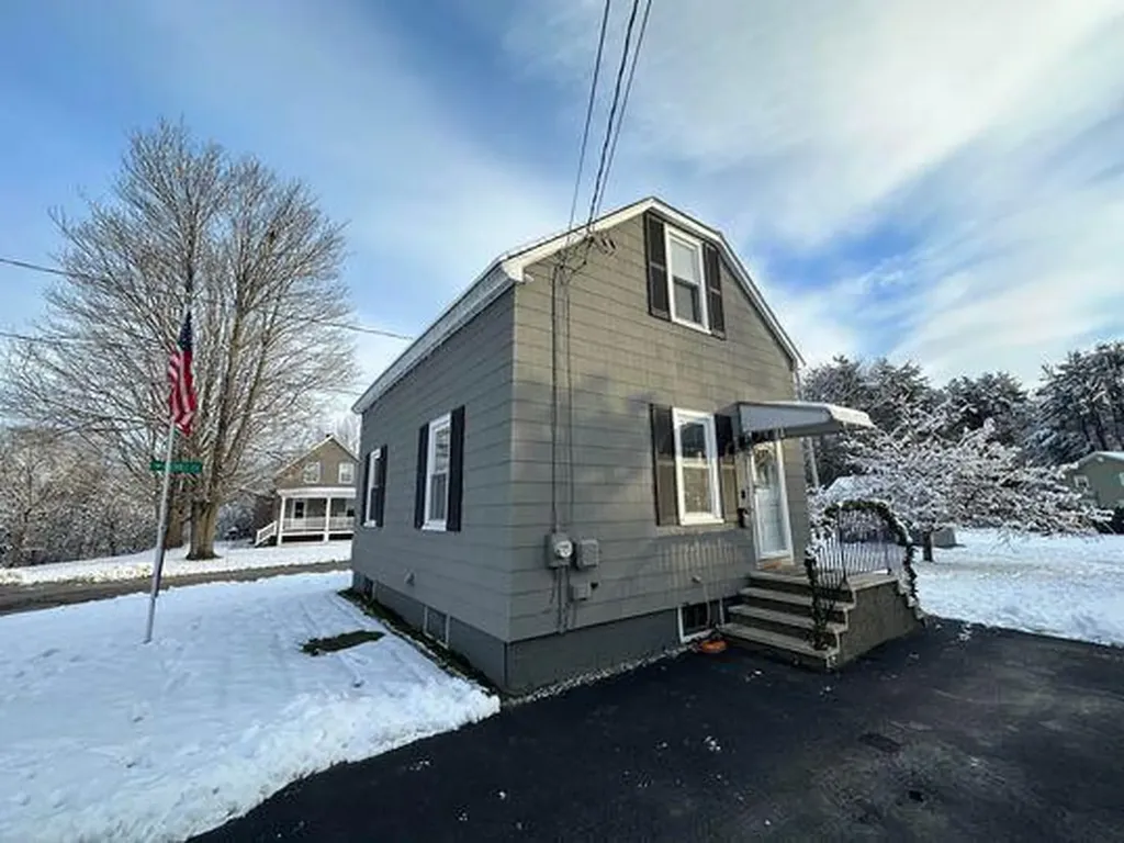 38 Morse Avenue Lewiston ME 04240