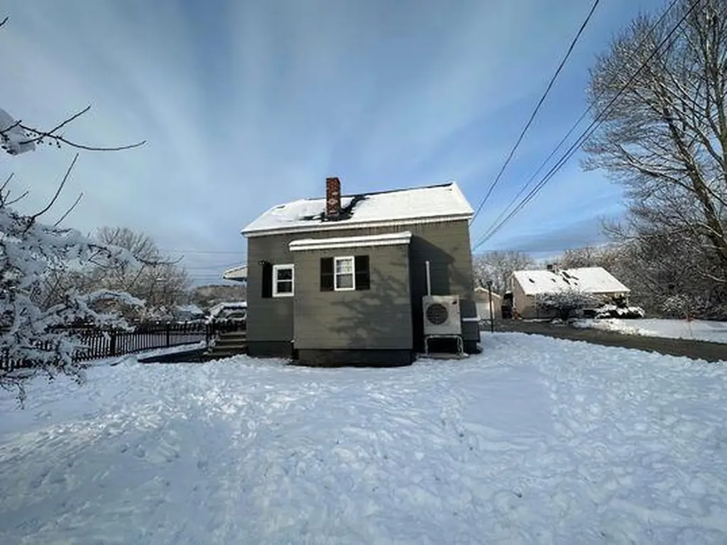 38 Morse Avenue Lewiston ME 04240