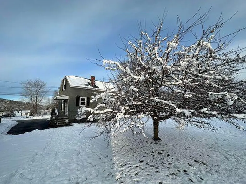 38 Morse Avenue Lewiston ME 04240