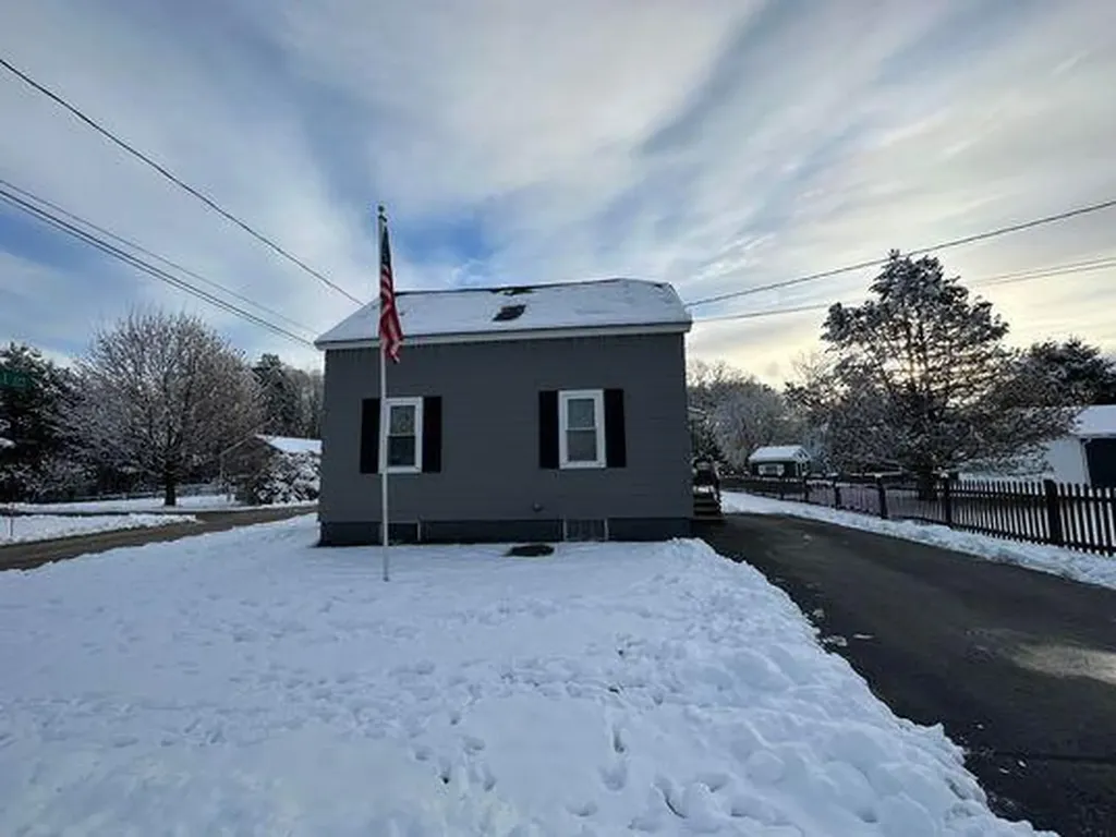 38 Morse Avenue Lewiston ME 04240