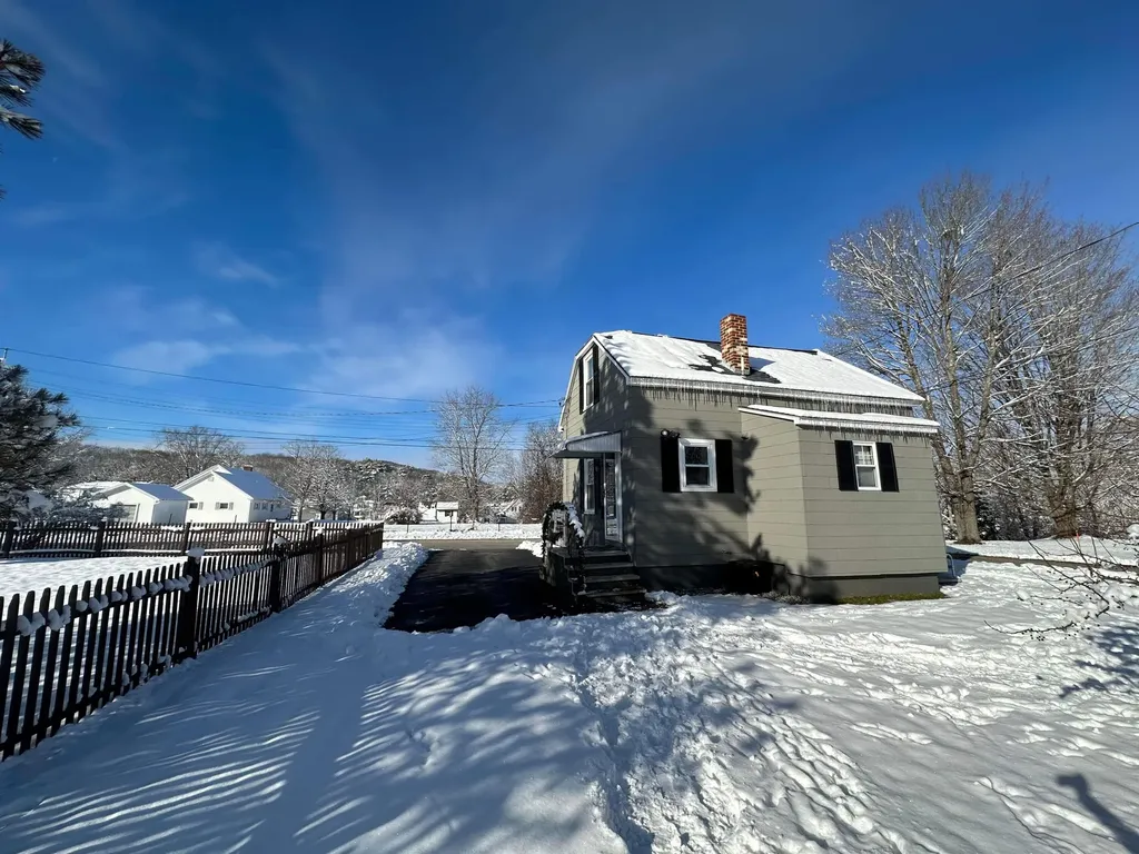 38 Morse Avenue Lewiston ME 04240
