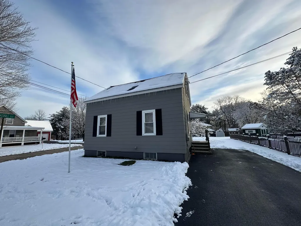 38 Morse Avenue Lewiston ME 04240