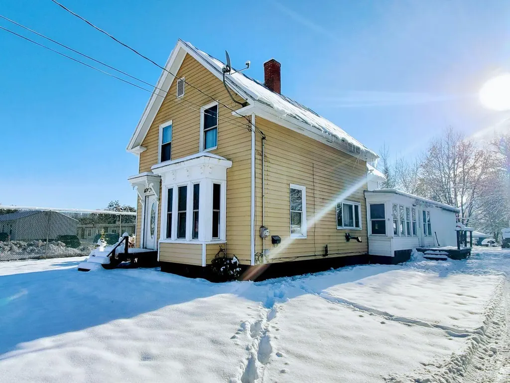 19 East Street Skowhegan ME 04976