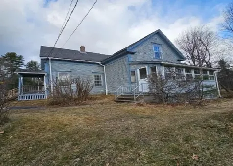 29 Pleasant Street Oxford ME 04270