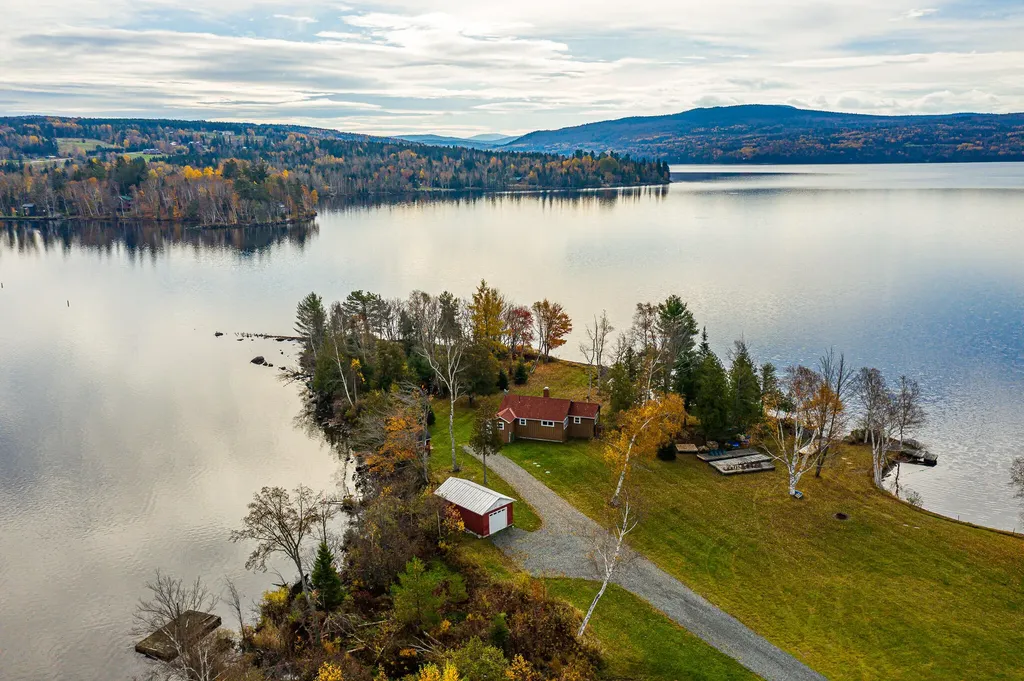 30 Kempton Drive Rangeley ME 04970