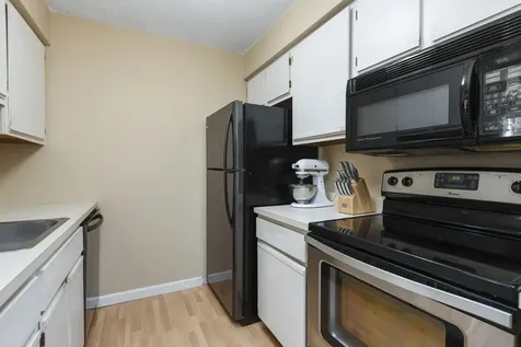B-19 Somerset Condos Freeport ME 04032