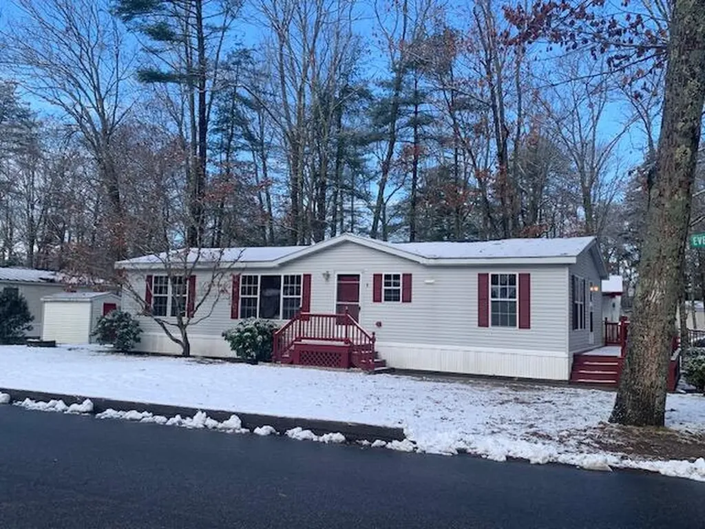 2 Willow Circle Gorham ME 04038