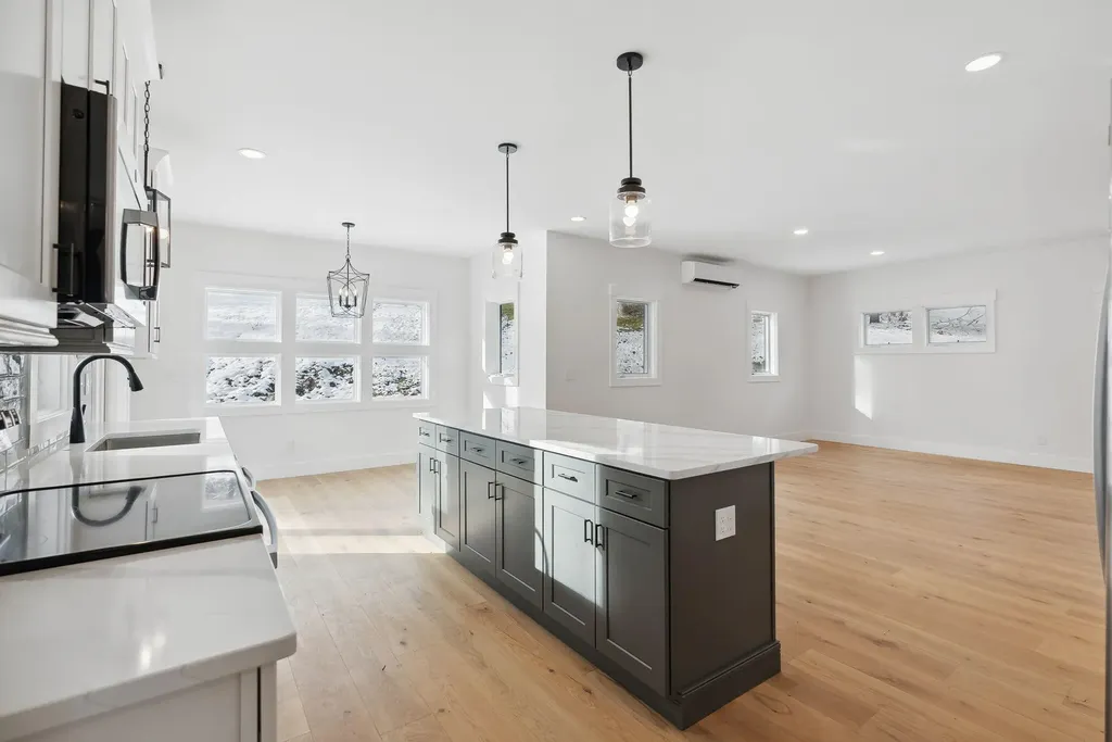 28 Jasper Drive Brunswick ME 04011