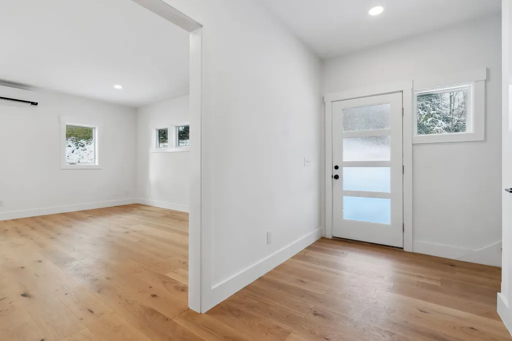 28 Jasper Drive Brunswick ME 04011