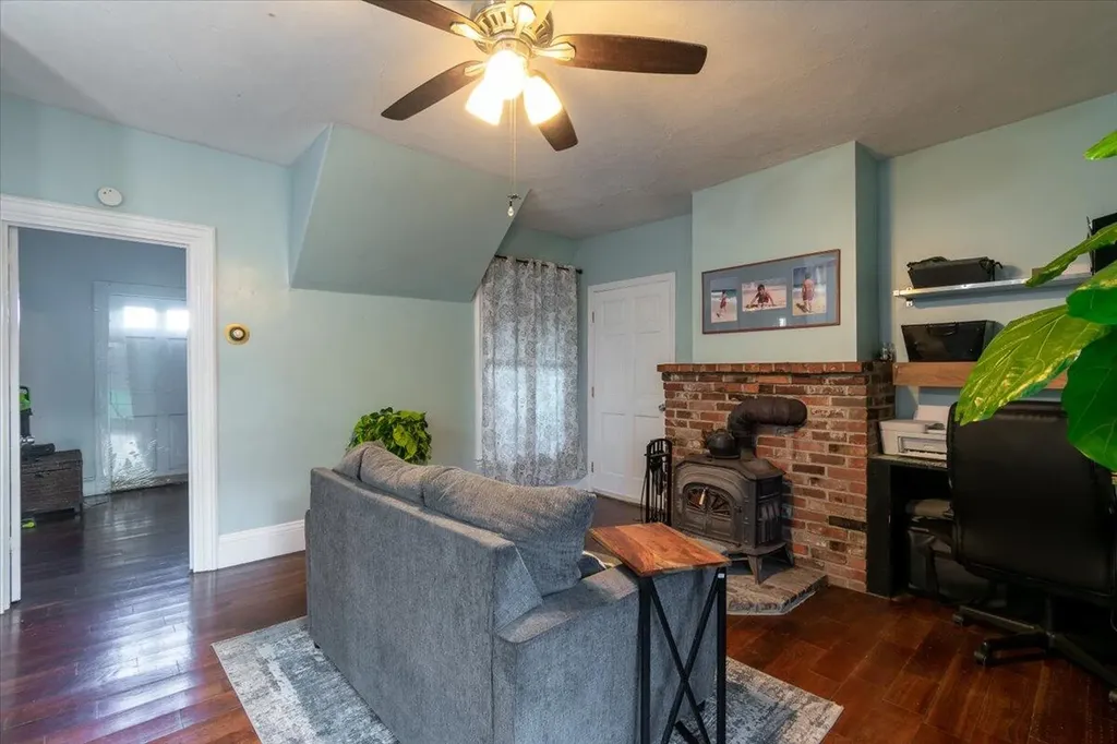303 Commercial Street Rockport ME 04856