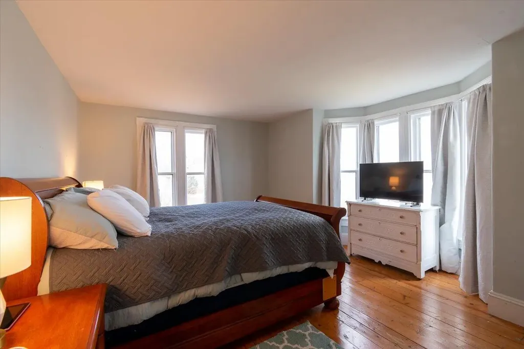 303 Commercial Street Rockport ME 04856