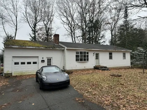 52 Mallett Drive Topsham ME 04086