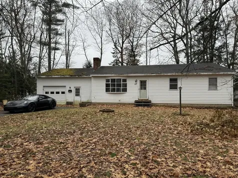 52 Mallett Drive Topsham ME 04086
