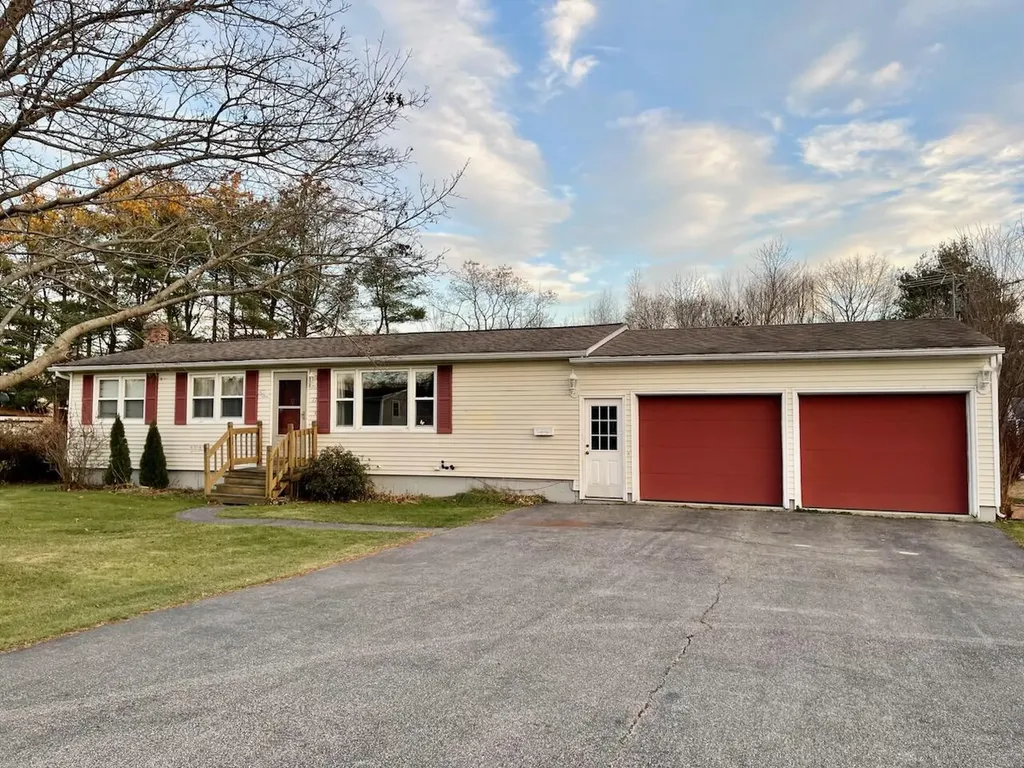 17 Plymouth Drive Biddeford ME 04005