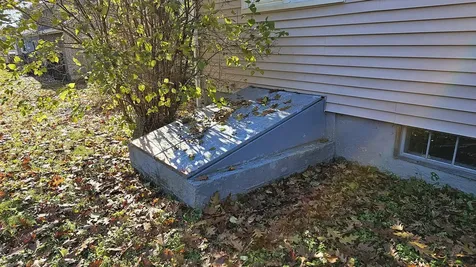 27 Bayview Avenue Bucksport ME 04416