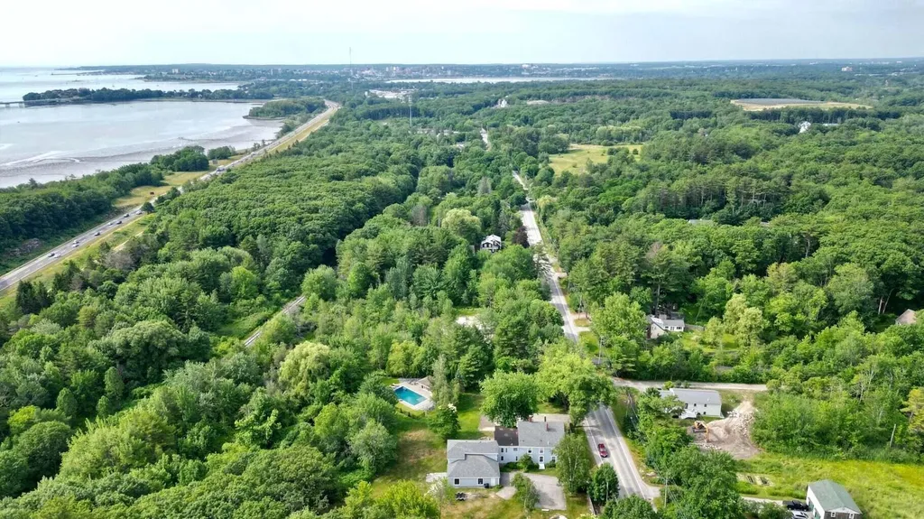 45 Middle Road Falmouth ME 04105