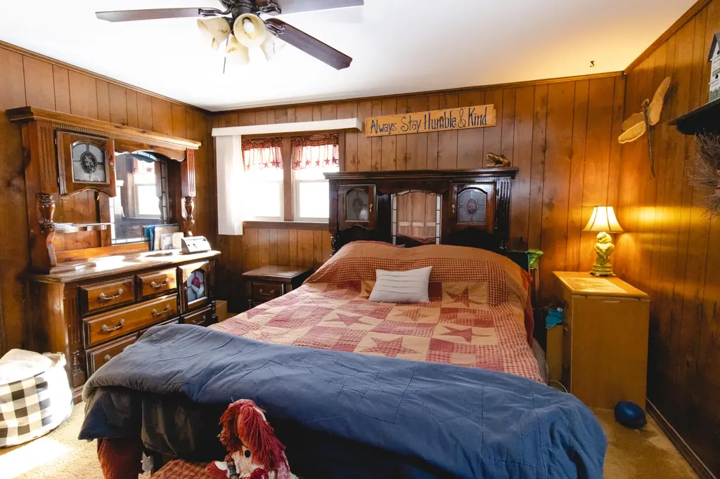 15-17 Sunset Lane Lincoln ME 04457