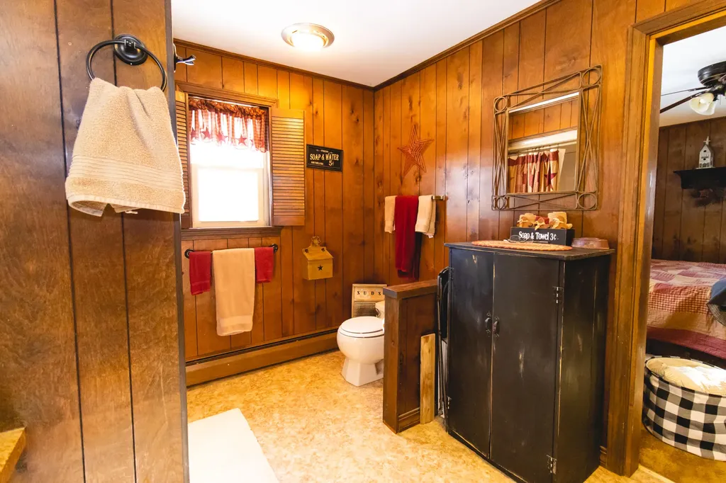15-17 Sunset Lane Lincoln ME 04457
