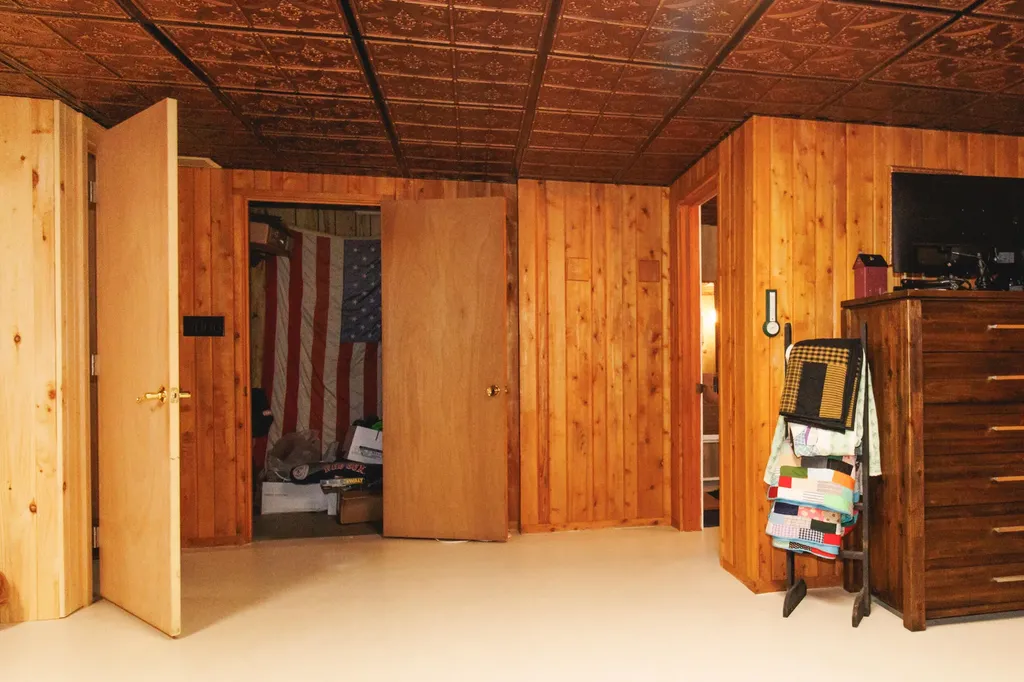 15-17 Sunset Lane Lincoln ME 04457