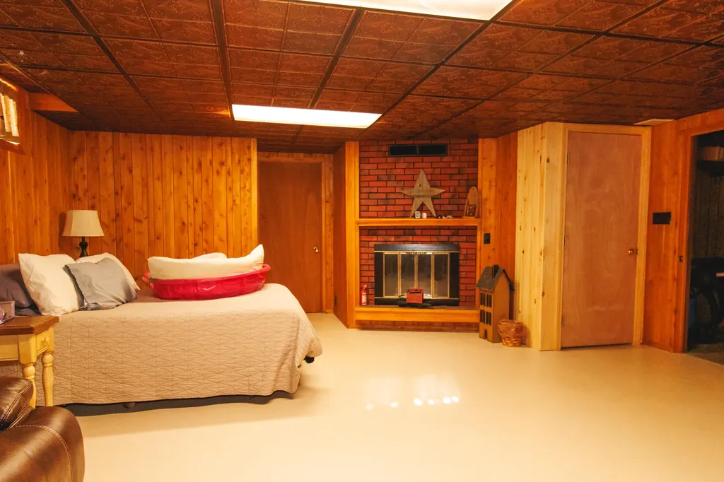 15-17 Sunset Lane Lincoln ME 04457