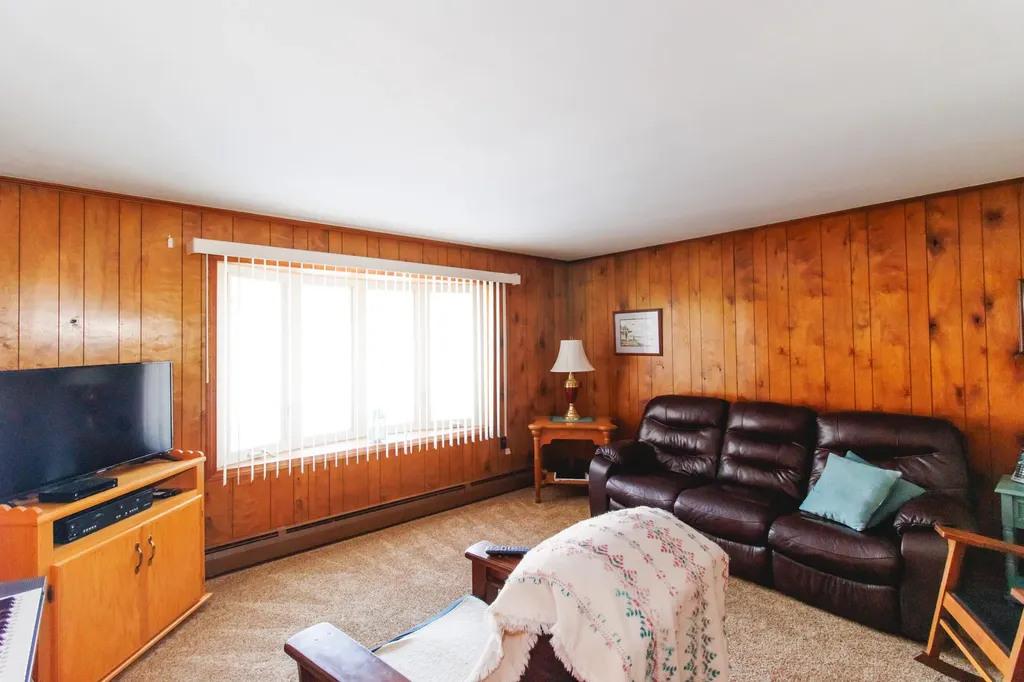 15-17 Sunset Lane Lincoln ME 04457