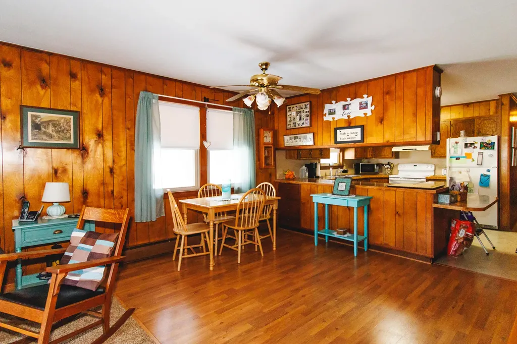 15-17 Sunset Lane Lincoln ME 04457