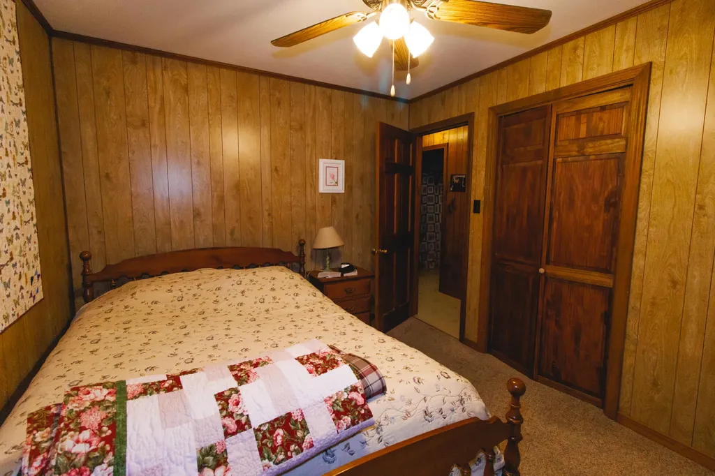15-17 Sunset Lane Lincoln ME 04457