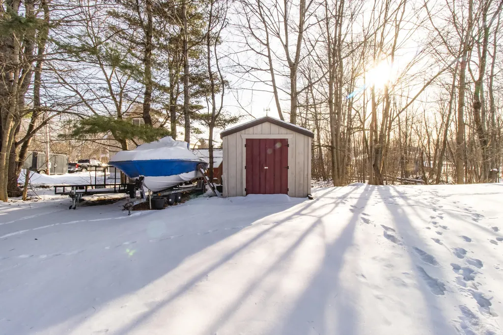 15-17 Sunset Lane Lincoln ME 04457