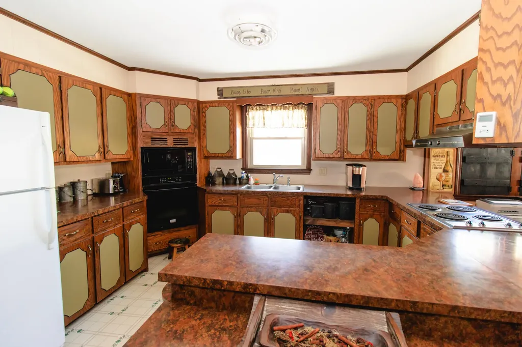 15-17 Sunset Lane Lincoln ME 04457