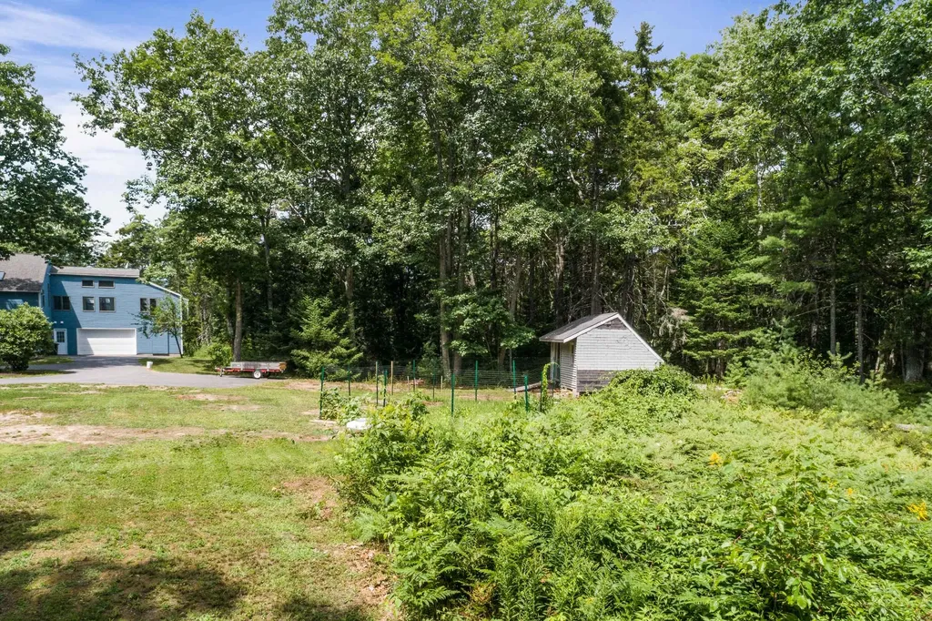 19 Highlands Farm Road Yarmouth ME 04096