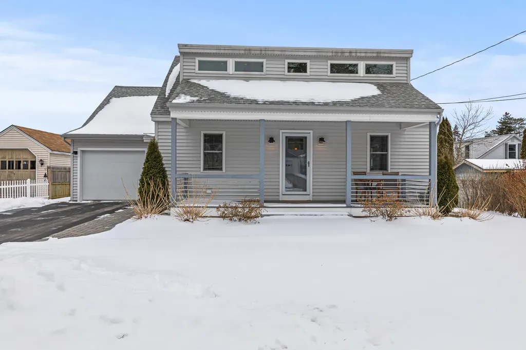 9 Kineo Street Portland ME 04103