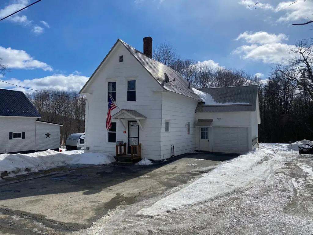 32 Gould Avenue Dexter ME 04930