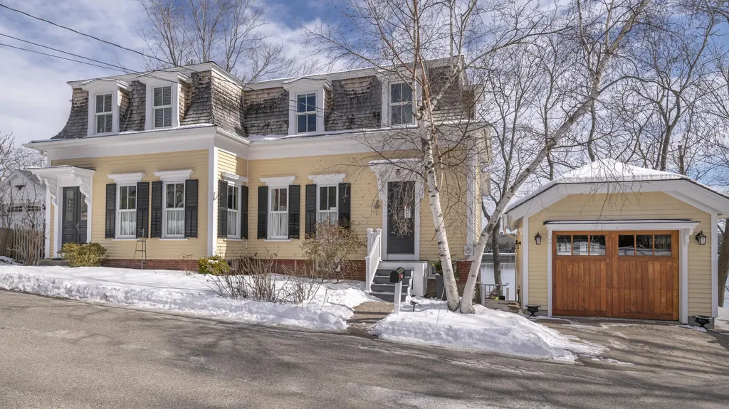 1479 Washington Street Bath ME 04530