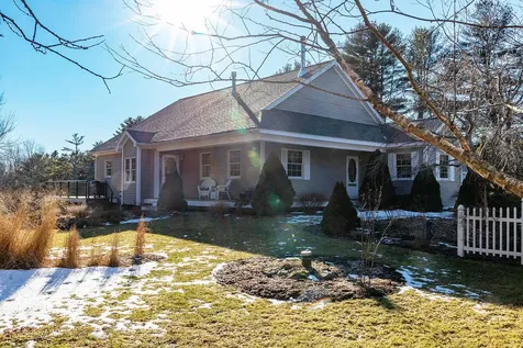 40 Hedgerow Lane Warren ME 04864