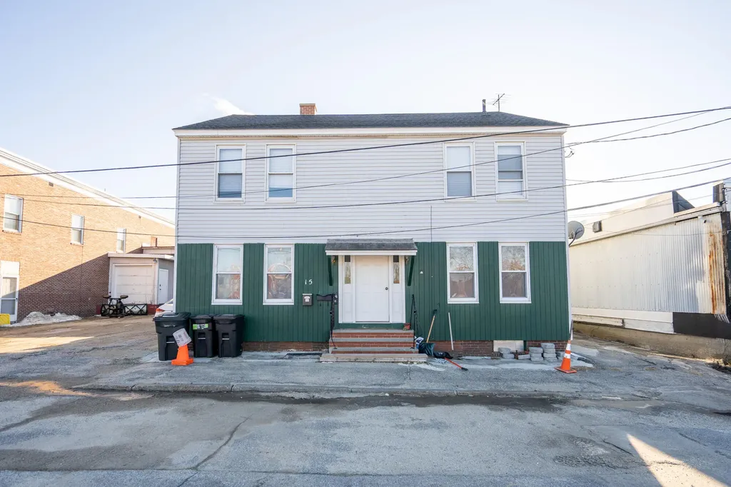 15 Second Street Auburn ME 04210