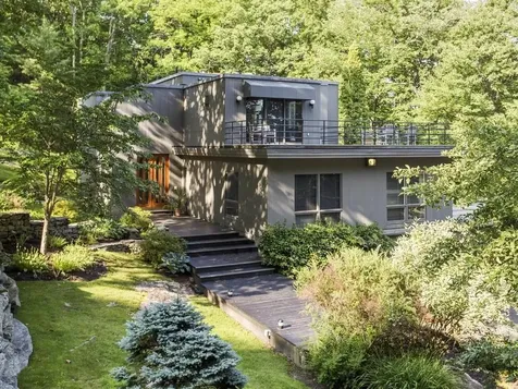 124 Foreside Road Cumberland ME 04110