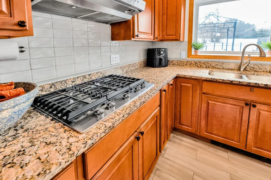 121 Hurst Lane Farmington ME 04938