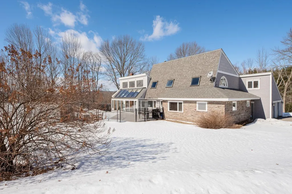 121 Hurst Lane Farmington ME 04938