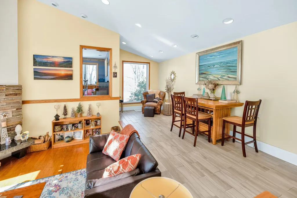 121 Hurst Lane Farmington ME 04938