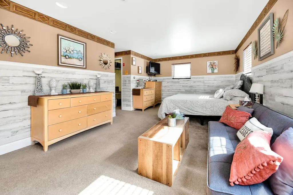 121 Hurst Lane Farmington ME 04938