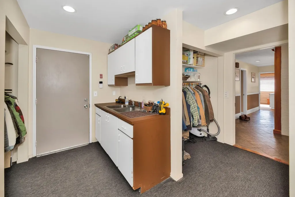 121 Hurst Lane Farmington ME 04938