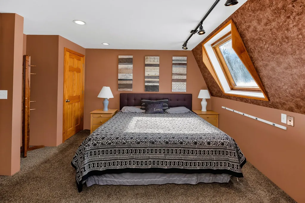 121 Hurst Lane Farmington ME 04938