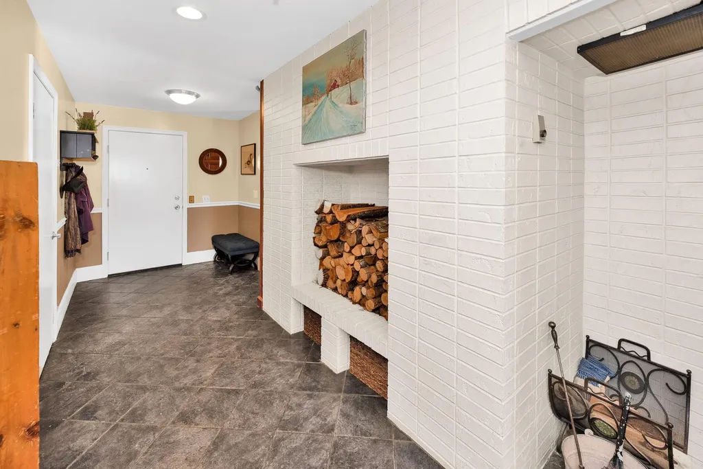 121 Hurst Lane Farmington ME 04938