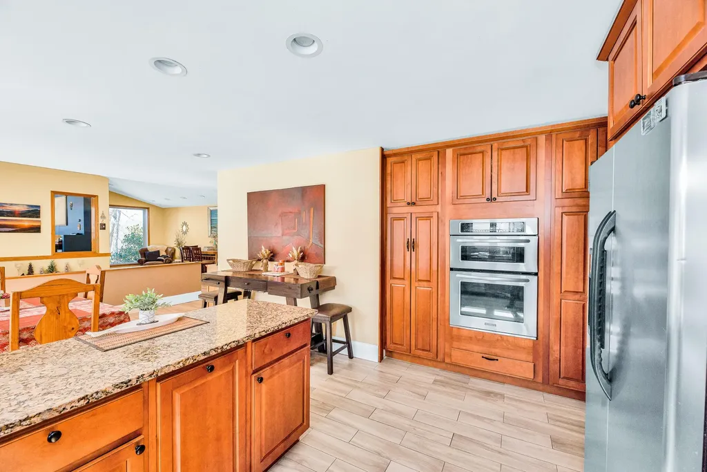 121 Hurst Lane Farmington ME 04938